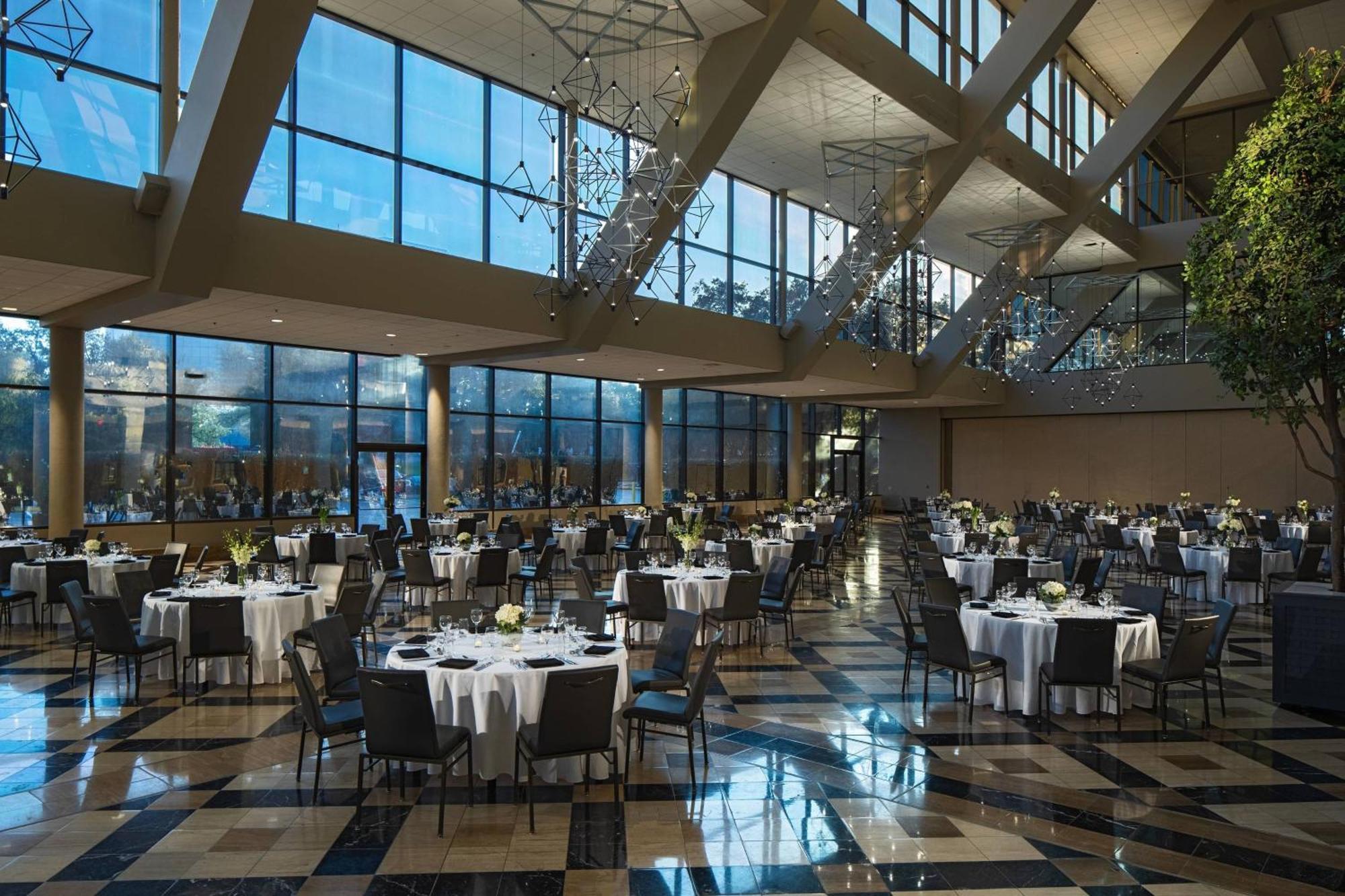 Renaissance Dallas Addison Exterior photo